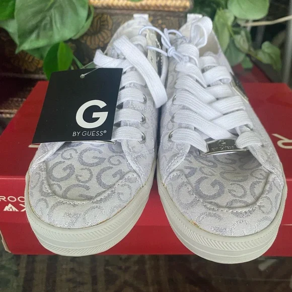 Guess Women's White Sneakers - Picture 2 of 4